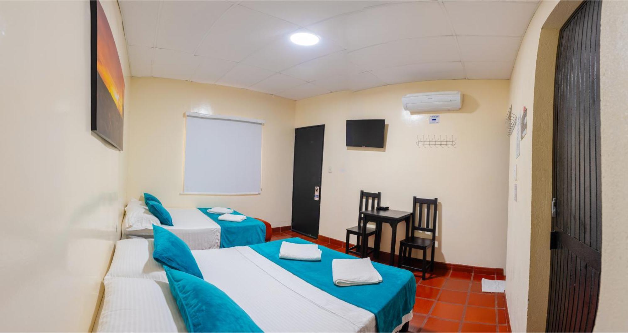 Hotel Villa Paraiso Villavieja Buitenkant foto