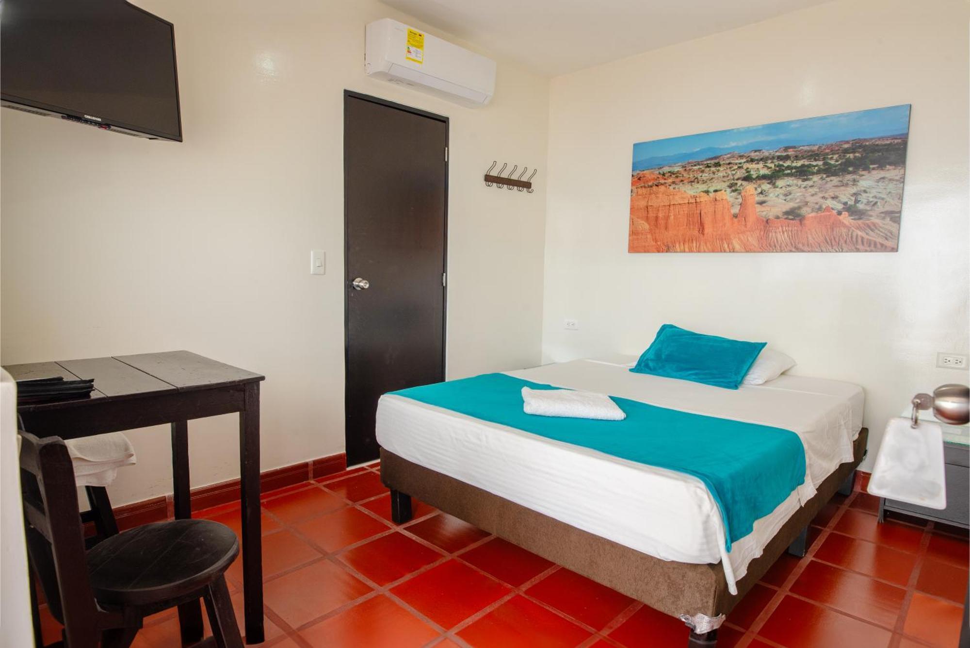 Hotel Villa Paraiso Villavieja Buitenkant foto