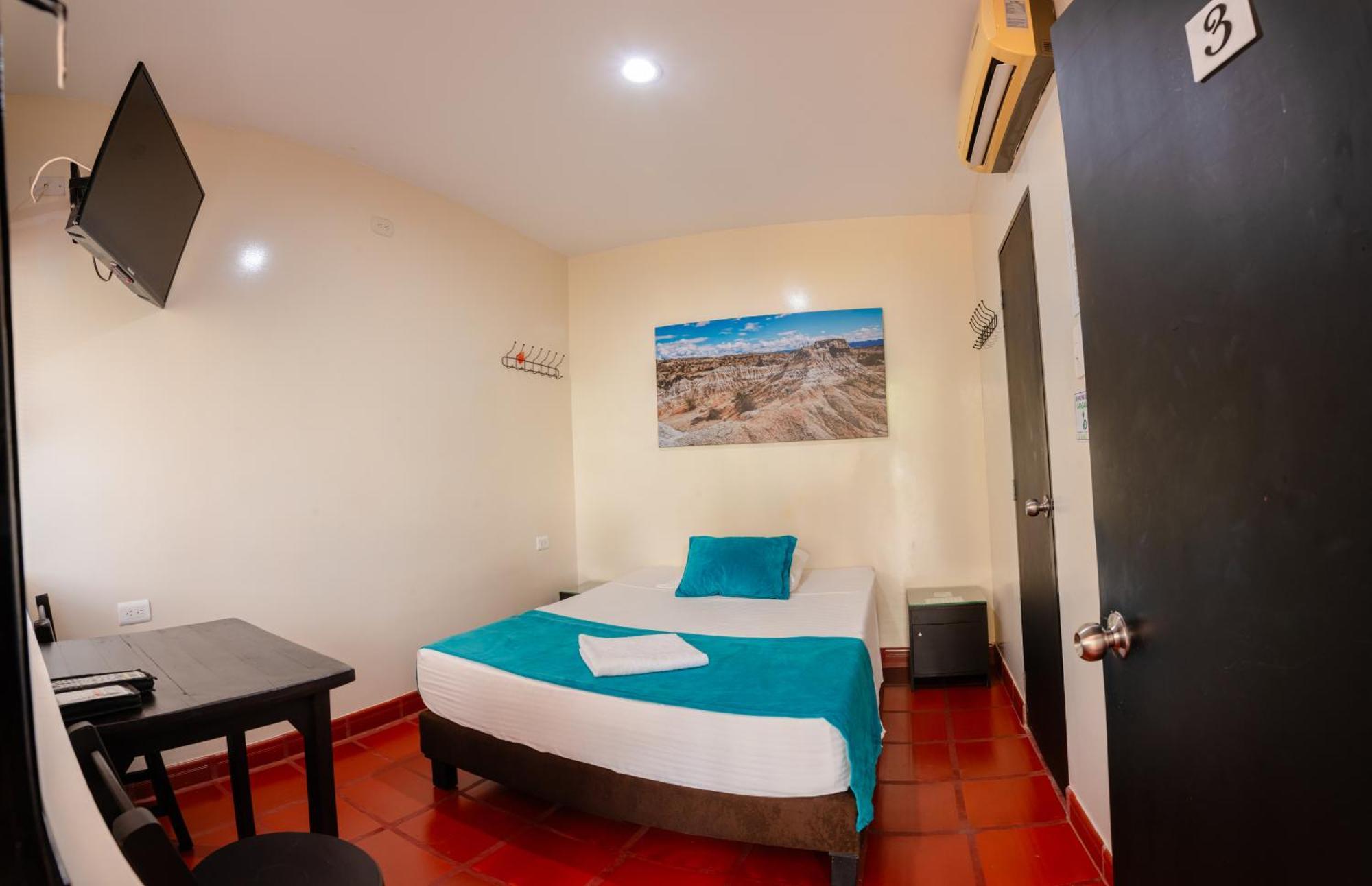 Hotel Villa Paraiso Villavieja Buitenkant foto