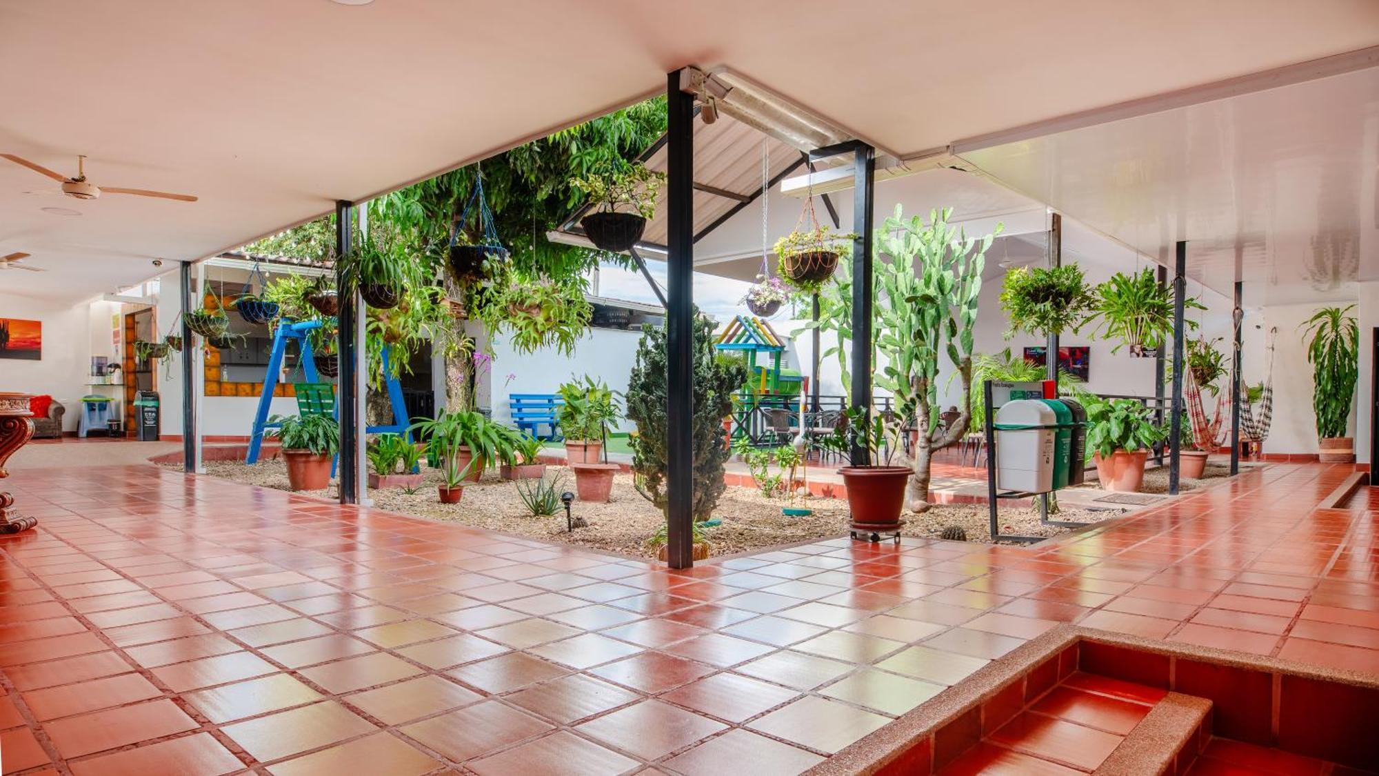 Hotel Villa Paraiso Villavieja Buitenkant foto