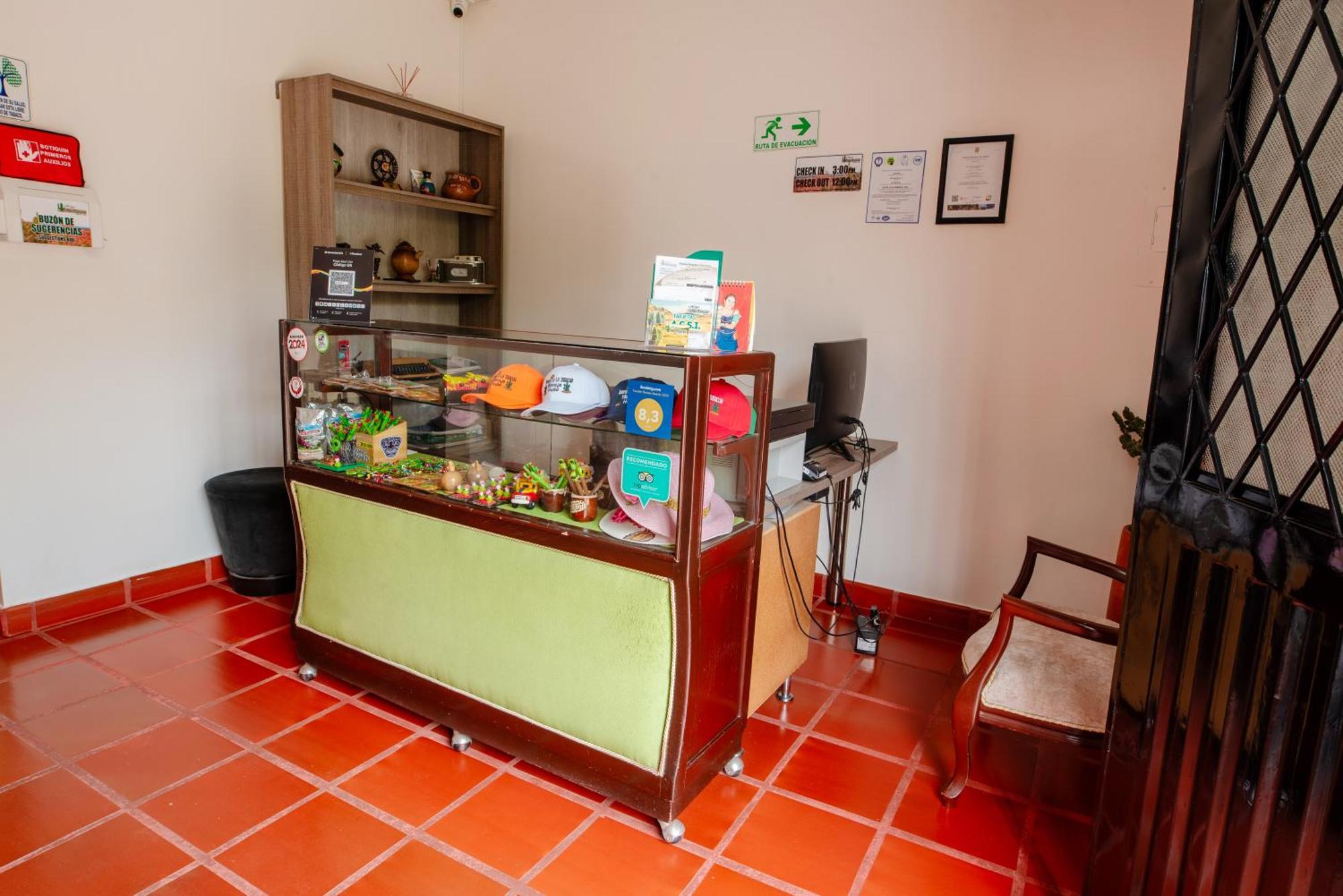 Hotel Villa Paraiso Villavieja Buitenkant foto